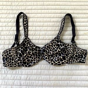 Wacoal leopard print breast cancer Awareness underwire bra.